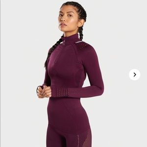 GYMSHARK FLAWLESS 1/2 ZIP UP PULLOVER-ruby